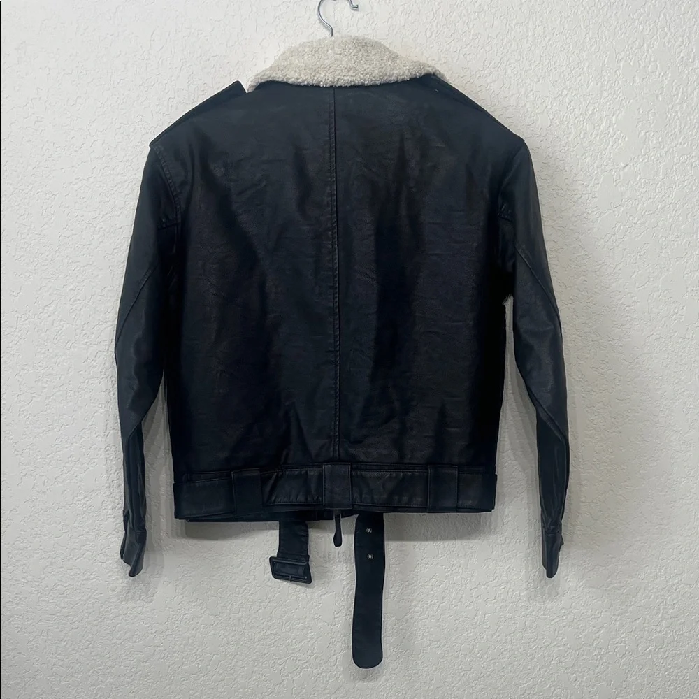 Universal Thread Black Leather Jacket with Cream Shearling Collar - Picture 5 of 5